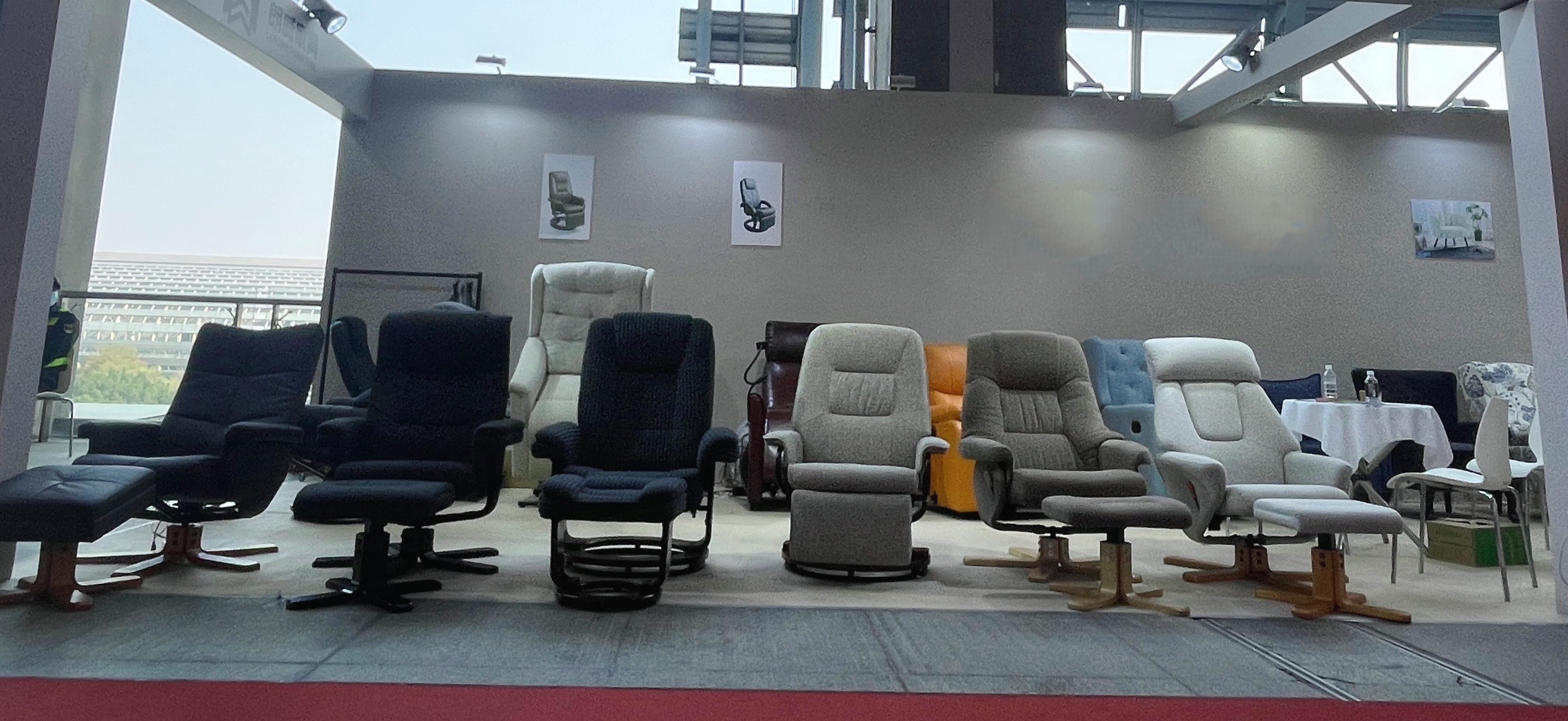 Anji Hongqiang Furniture Co., Ltd. muestra diseños innovadores en la 55ª Feria Internacional de Muebles de China (Guangzhou)